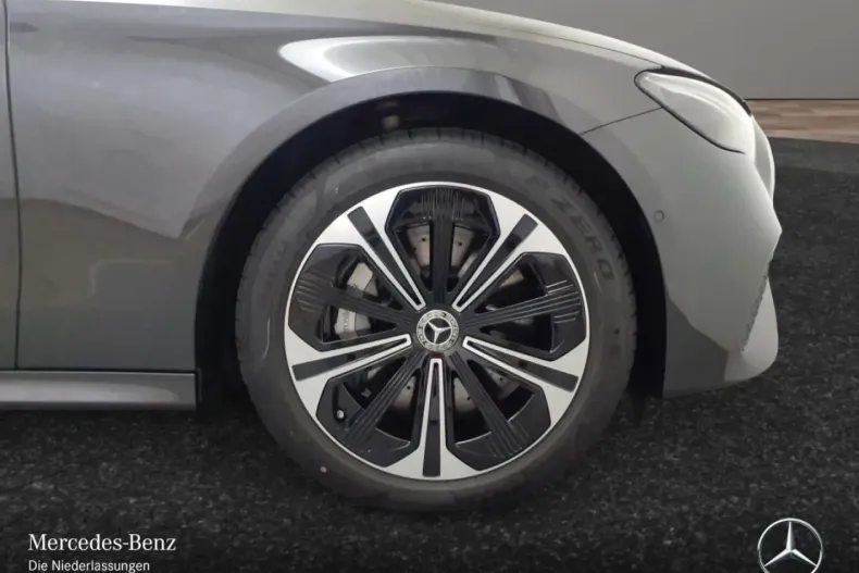 Mercedes-Benz E 300 (Clasa E) din 2024 cu 7.782 km - oferta MER187548 - foto 4