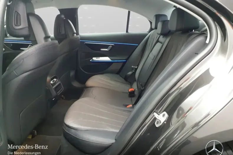 Mercedes-Benz E 300 (Clasa E) din 2024 cu 7.782 km - oferta MER187548 - foto 9