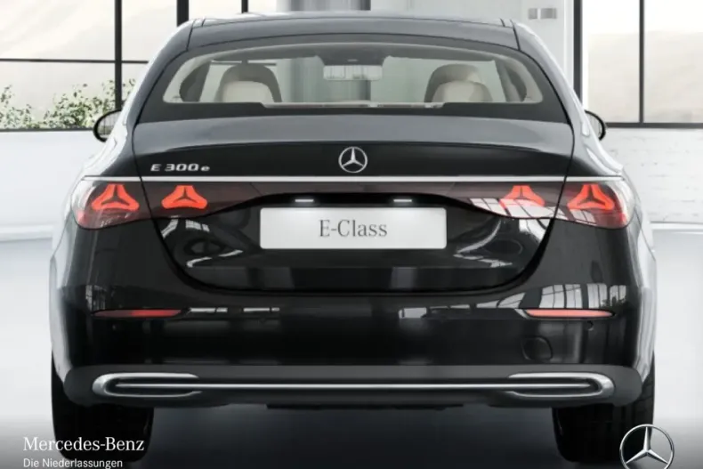 Mercedes-Benz E 300 (Clasa E) din 2024 cu 16.451 km - oferta MER187549 - foto 6