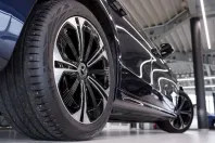 Mercedes-Benz E 300 (Clasa E) din 2024 cu 16.900 km - oferta MER187550 - foto 4