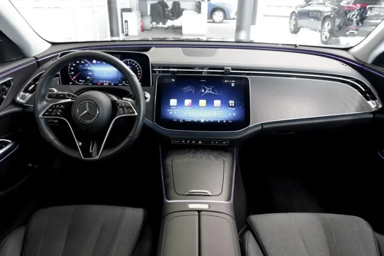 Mercedes-Benz E 300 (Clasa E) din 2024 cu 16.900 km - oferta MER187550 - foto 11