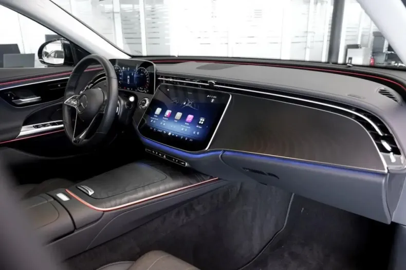 Mercedes-Benz E 300 (Clasa E) din 2024 cu 16.900 km - oferta MER187550 - foto 14