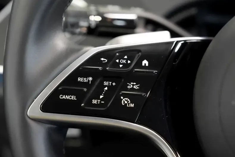 Mercedes-Benz E 300 (Clasa E) din 2024 cu 16.900 km - oferta MER187550 - foto 15