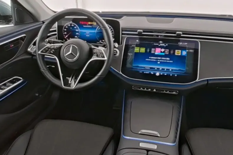 Mercedes-Benz E 300 (Clasa E) din 2024 cu 19.988 km - oferta MER187551 - foto 6