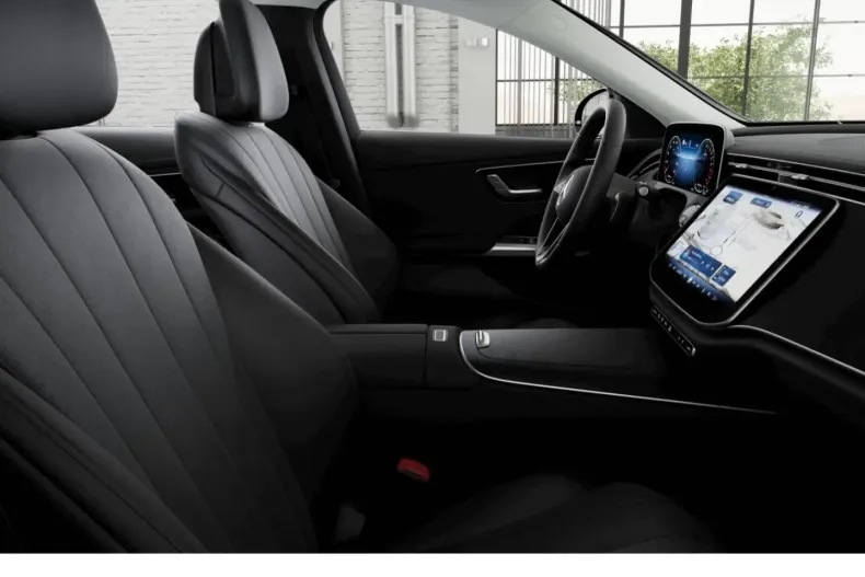 Mercedes-Benz E 300 (Clasa E) din 2024 cu 12.084 km - oferta MER187552 - foto 7