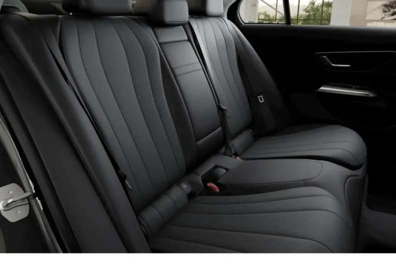 Mercedes-Benz E 300 (Clasa E) din 2024 cu 12.084 km - oferta MER187552 - foto 10