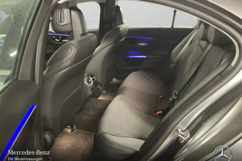 Mercedes-Benz C 300 (Clasa C) din 2025 cu 9.075 km - oferta MER187553 - foto 9