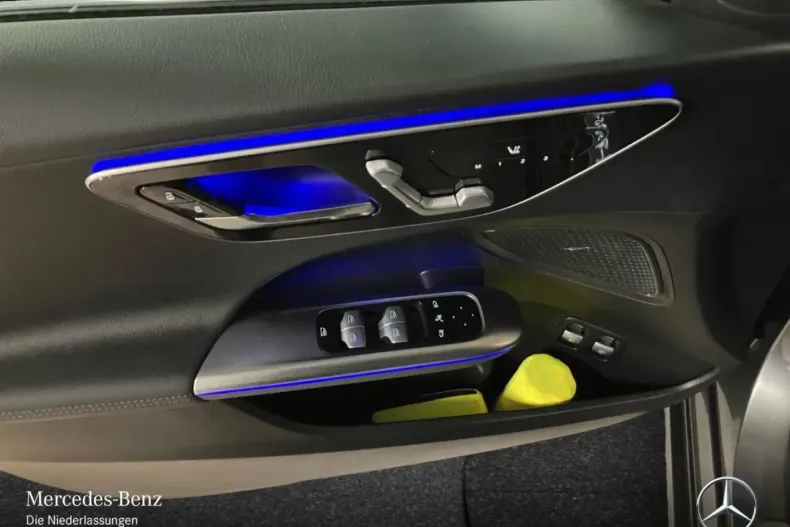 Mercedes-Benz C 300 (Clasa C) din 2025 cu 9.075 km - oferta MER187553 - foto 14