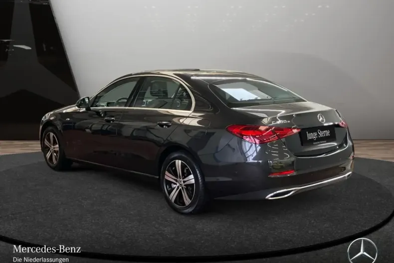 Mercedes-Benz C 300 (Clasa C) din 2025 cu 10.808 km - oferta MER187554 - foto 7