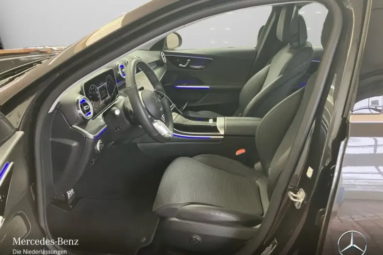 Mercedes-Benz C 300 (Clasa C) din 2025 cu 10.808 km - oferta MER187554 - foto 8