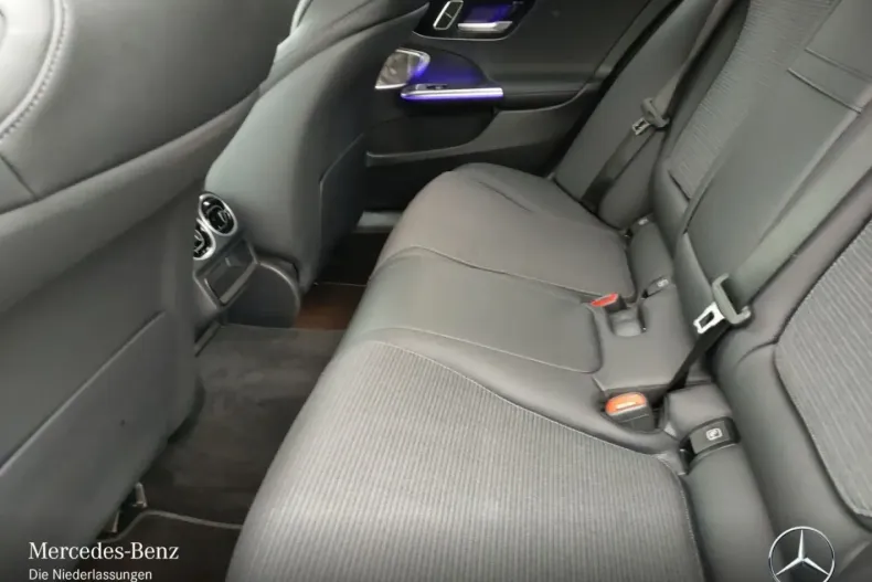 Mercedes-Benz C 300 (Clasa C) din 2024 cu 18.752 km - oferta MER187555 - foto 9