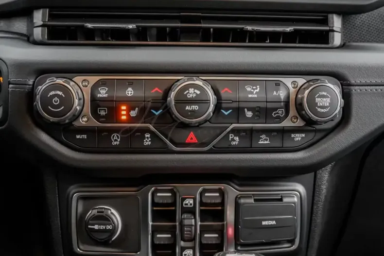 Jeep Wrangler din 2026 cu 10 km - oferta JEE187563 - foto 19