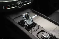 Volvo XC60 din 2023 cu 125.178 km - oferta VOL187567 - foto 31