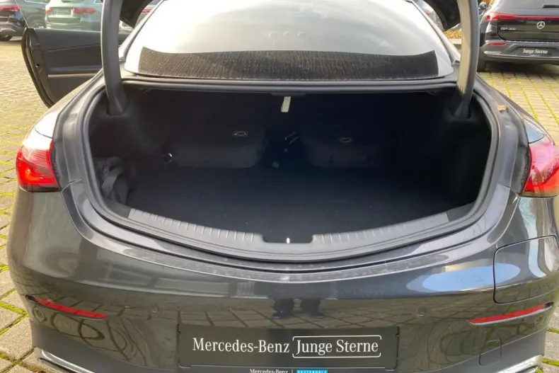 Mercedes-Benz CLE 300 (Clasa CLE) din 2024 cu 11.278 km - oferta MER187570 - foto 12