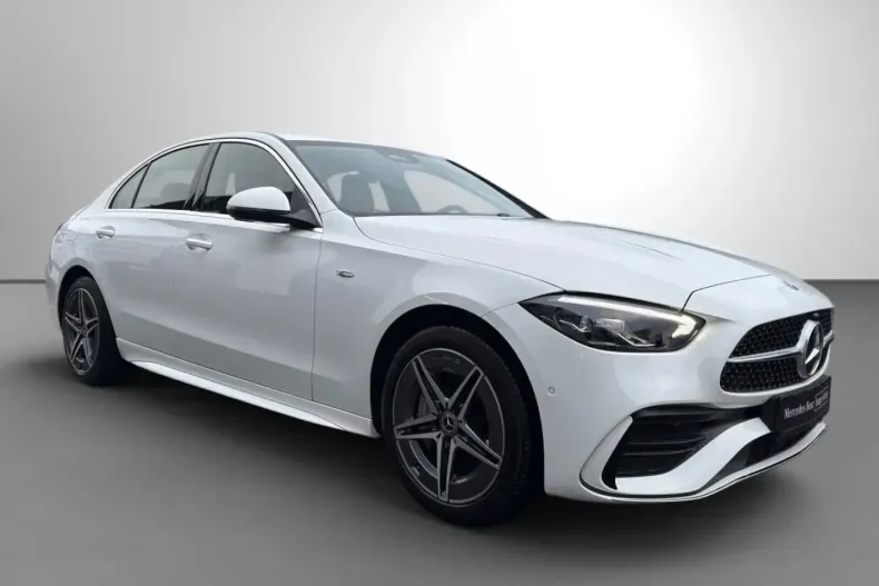 Mercedes-Benz C 300 (Clasa C) din 2025 cu 7.700 km - oferta MER187575 - foto 1