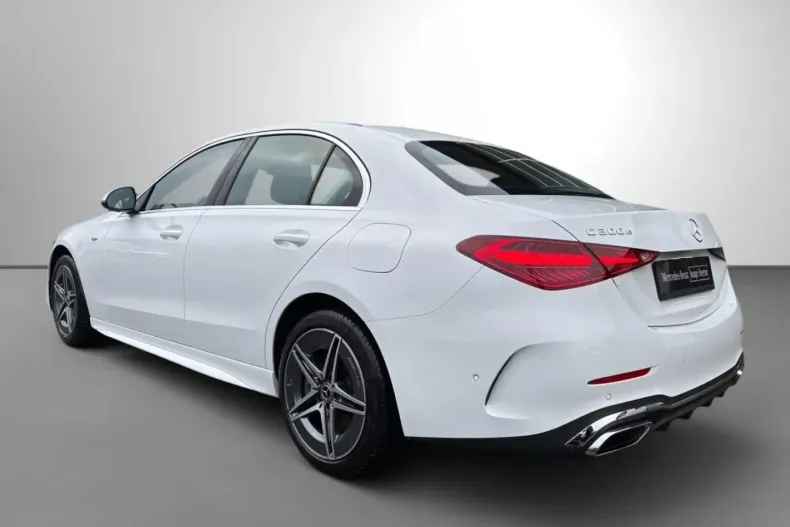 Mercedes-Benz C 300 (Clasa C) din 2025 cu 7.700 km - oferta MER187575 - foto 3