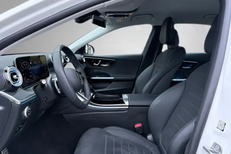 Mercedes-Benz C 300 (Clasa C) din 2025 cu 7.700 km - oferta MER187575 - foto 13