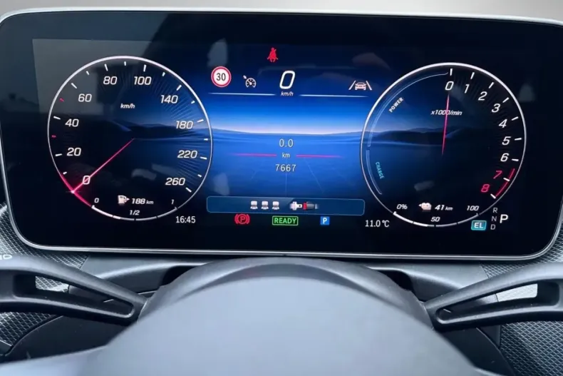 Mercedes-Benz C 300 (Clasa C) din 2025 cu 7.700 km - oferta MER187575 - foto 18