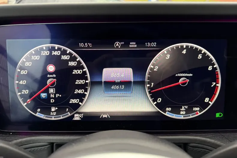 Mercedes-Benz G 500 (Clasa G) din 2021 cu 39.871 km - oferta MER187582 - foto 17