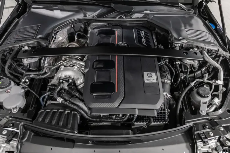 Mercedes-Benz C 63 AMG (Clasa C) din 2025 cu 1.066 km - oferta MER187590 - foto 8