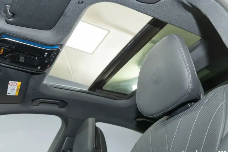 Mercedes-Benz C 63 AMG (Clasa C) din 2025 cu 1.066 km - oferta MER187590 - foto 14