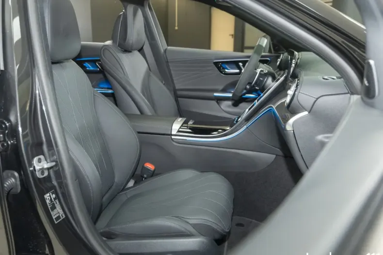 Mercedes-Benz C 63 AMG (Clasa C) din 2025 cu 1.066 km - oferta MER187590 - foto 18