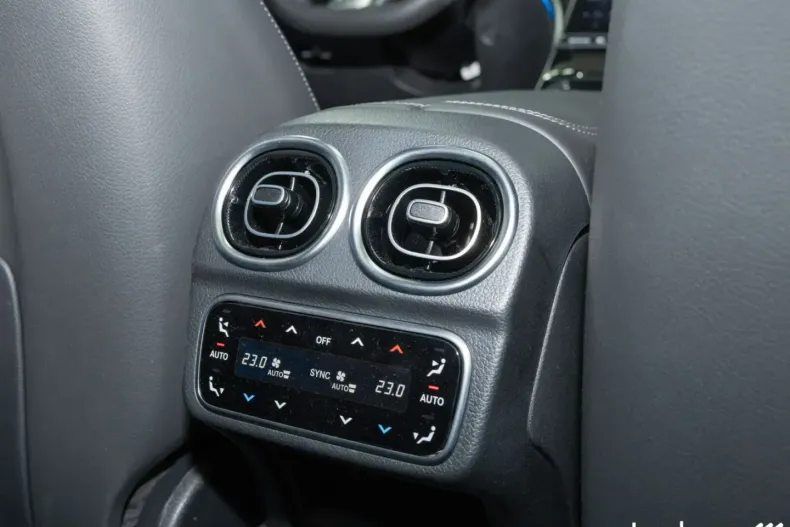 Mercedes-Benz C 63 AMG (Clasa C) din 2025 cu 1.066 km - oferta MER187590 - foto 27