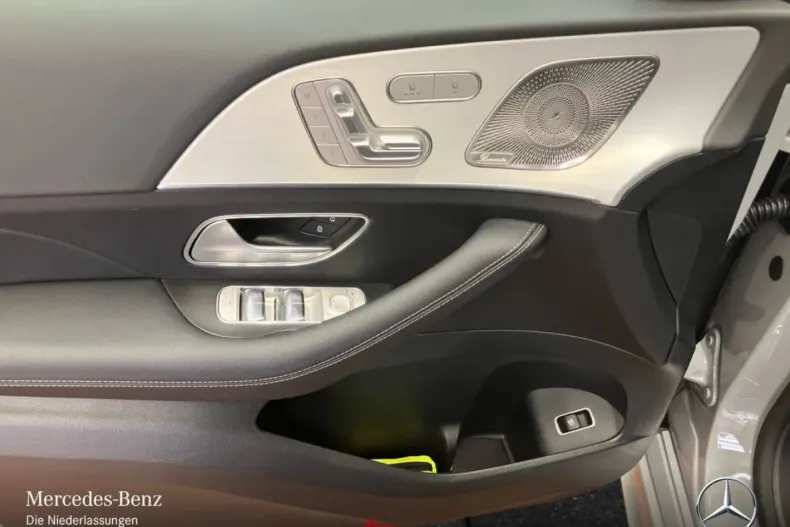 Mercedes-Benz GLE 300 (Clasa GLE) din 2025 cu 6.135 km - oferta MER187602 - foto 17