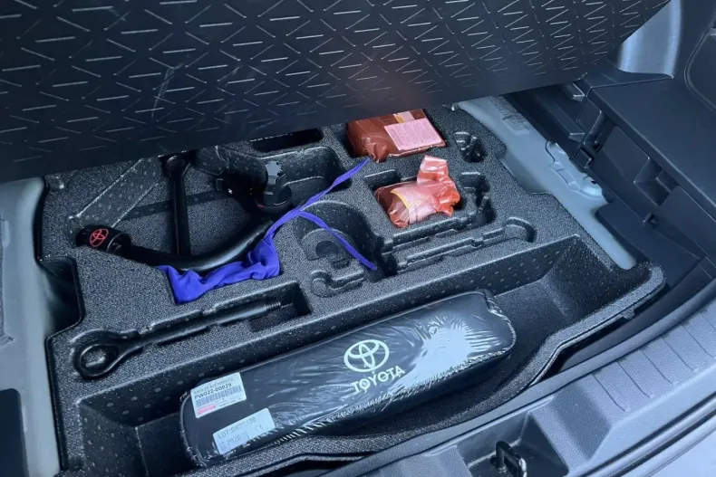 Toyota RAV4 din 2021 cu 67.210 km - oferta TOY187617 - foto 20