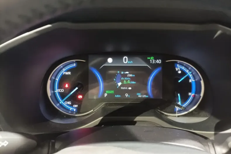 Toyota RAV4 din 2022 cu 46.119 km - oferta TOY187619 - foto 6