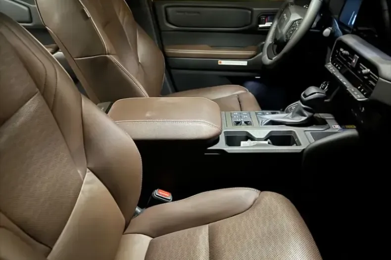 Toyota Land Cruiser din 2024 cu 50 km - oferta TOY187633 - foto 17