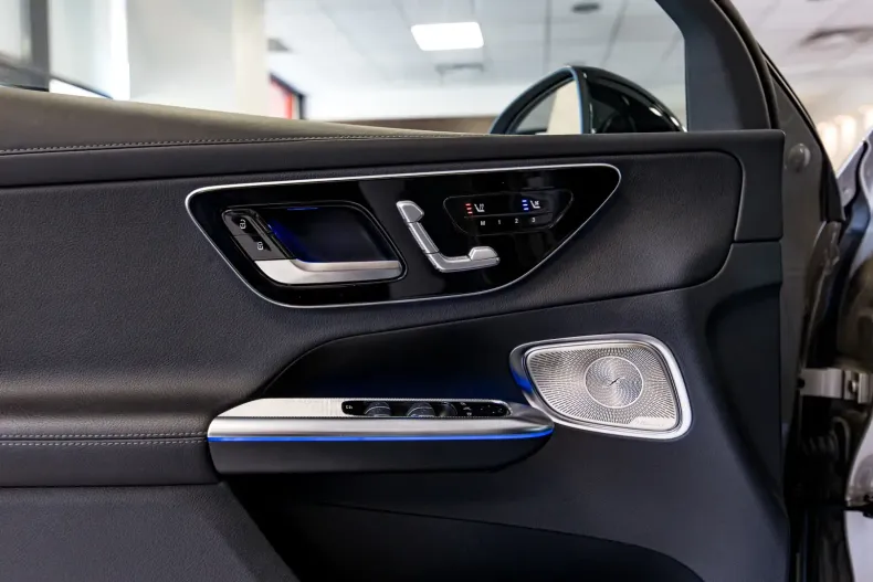 Mercedes-Benz GLC 300 (Clasa GLC) din 2023 cu 55.500 km - oferta MER187636 - foto 12