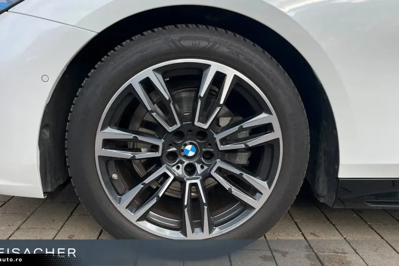 BMW 520 (Seria 5) din 2025 cu 18.810 km - oferta BMW187637 - foto 3