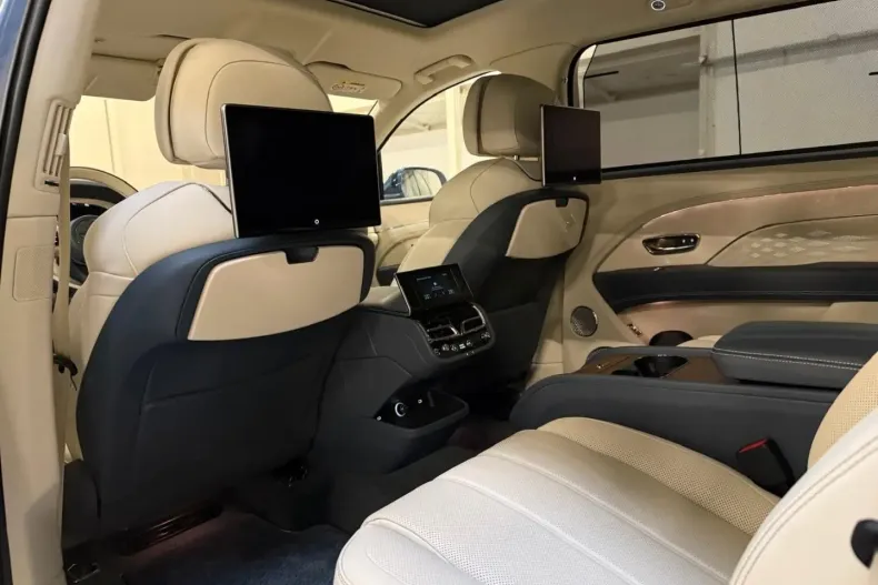 Bentley Bentayga din 2025 cu 10.000 km - oferta BEN187639 - foto 26