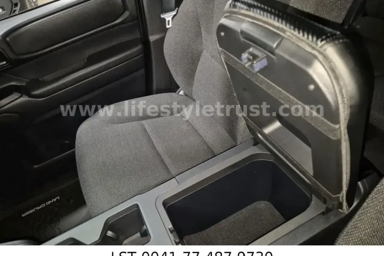 Toyota Land Cruiser din 2024 cu 24.820 km - oferta TOY187640 - foto 19