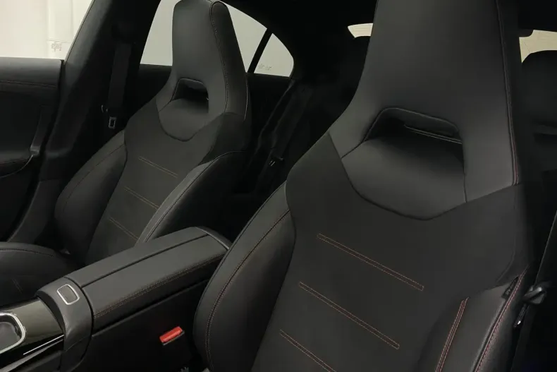 Mercedes-Benz CLA 220 (Clasa CLA) din 2025 cu 10.294 km - oferta MER187644 - foto 11