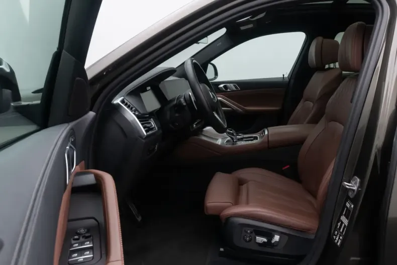 BMW X6 M50 (Seria X) din 2022 cu 74.286 km - oferta BMW187647 - foto 19