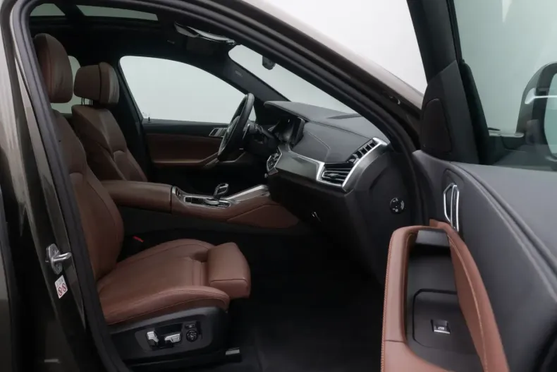 BMW X6 M50 (Seria X) din 2022 cu 74.286 km - oferta BMW187647 - foto 24