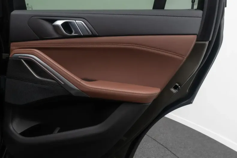 BMW X6 M50 (Seria X) din 2022 cu 74.286 km - oferta BMW187647 - foto 33