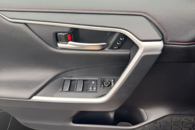 Toyota RAV4 din 2022 cu 50.285 km - oferta TOY187653 - foto 12