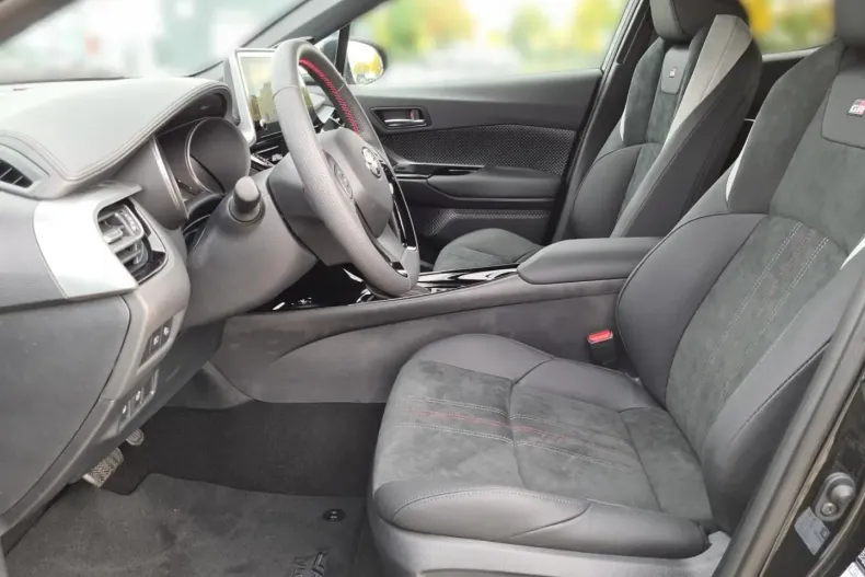 Toyota C-HR din 2023 cu 10.850 km - oferta TOY187656 - foto 9