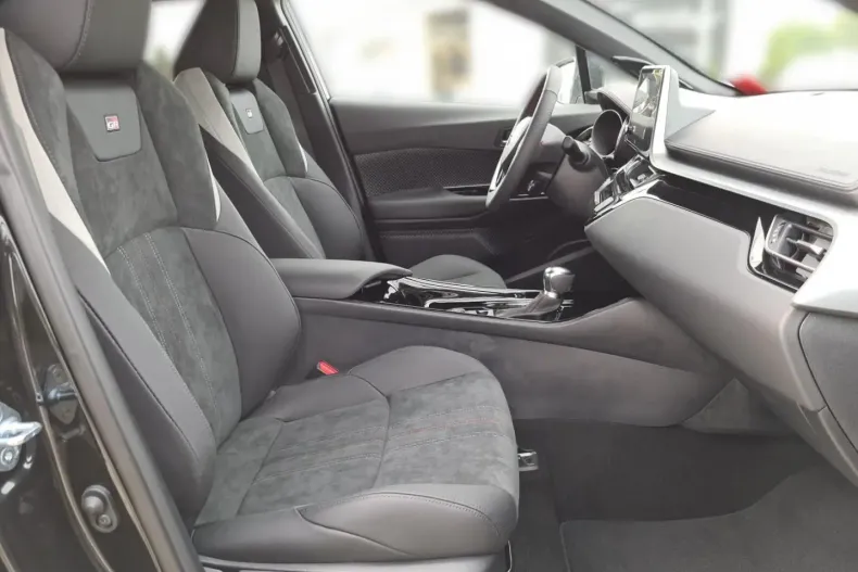 Toyota C-HR din 2023 cu 10.850 km - oferta TOY187656 - foto 10