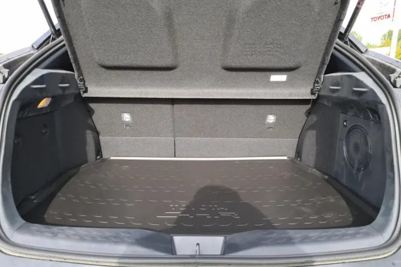 Toyota C-HR din 2023 cu 10.850 km - oferta TOY187656 - foto 16