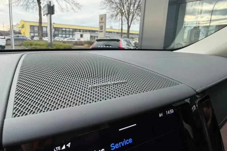 Volvo XC60 din 2023 cu 78.800 km - oferta VOL187657 - foto 19