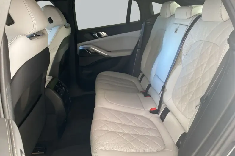 BMW X6 (Seria X) din 2025 cu 17.054 km - oferta BMW187658 - foto 8