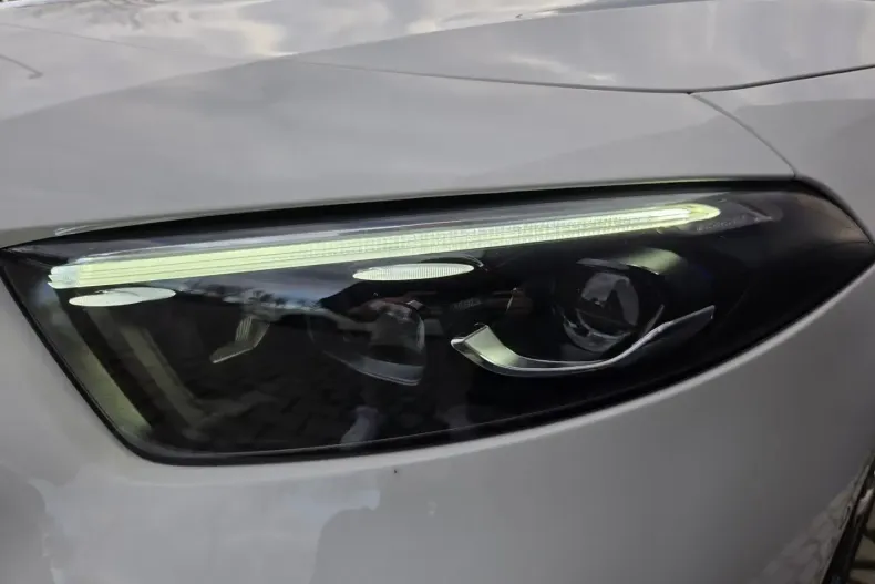 Mercedes-Benz A 250 (Clasa A) din 2024 cu 19.000 km - oferta MER187665 - foto 10