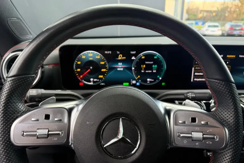 Mercedes-Benz CLA 250 (Clasa CLA) din 2022 cu 48.450 km - oferta MER187667 - foto 15