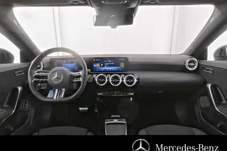 Mercedes-Benz CLA 220 (Clasa CLA) din 2024 cu 11.838 km - oferta MER187668 - foto 7