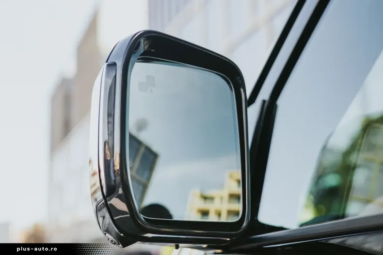 Land Rover Defender din 2023 cu 37.200 km - oferta LAN187671 - foto 14