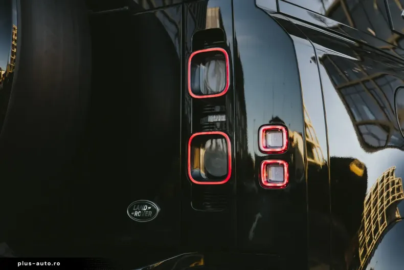 Land Rover Defender din 2023 cu 37.200 km - oferta LAN187671 - foto 23